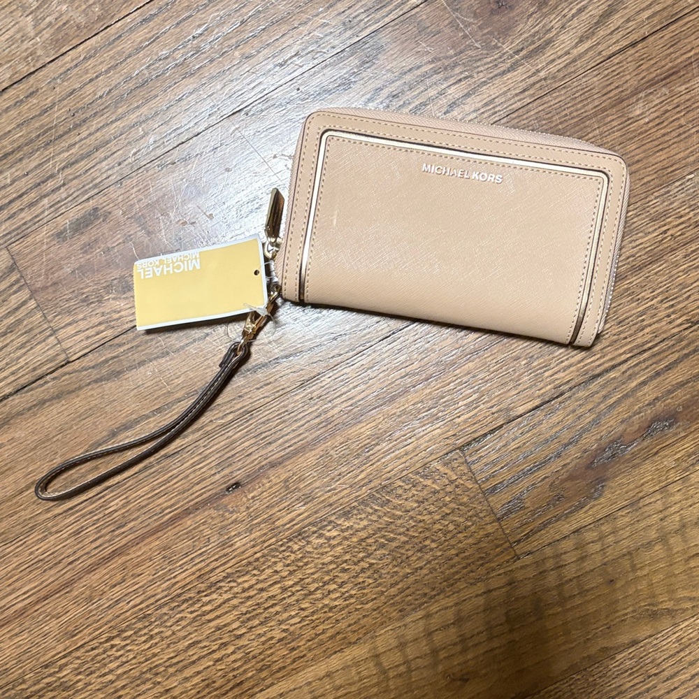 Michael Kors Beige Wristlet Wallet